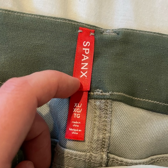 SPANX Camo Pants Size XL - Picture 4 of 11